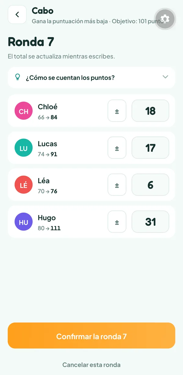 Pantalla de Teamzy: la ronda 7 de una partida de Cabo mientras se anota, 18 para Chloé, 17 para Lucas, 6 para Léa y 31 para Hugo
